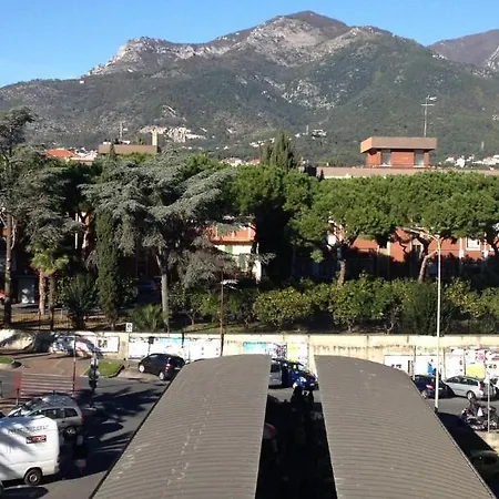 A Due Passi Dal Mare Apartment *