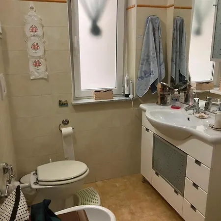 A Due Passi Dal Mare Apartment *